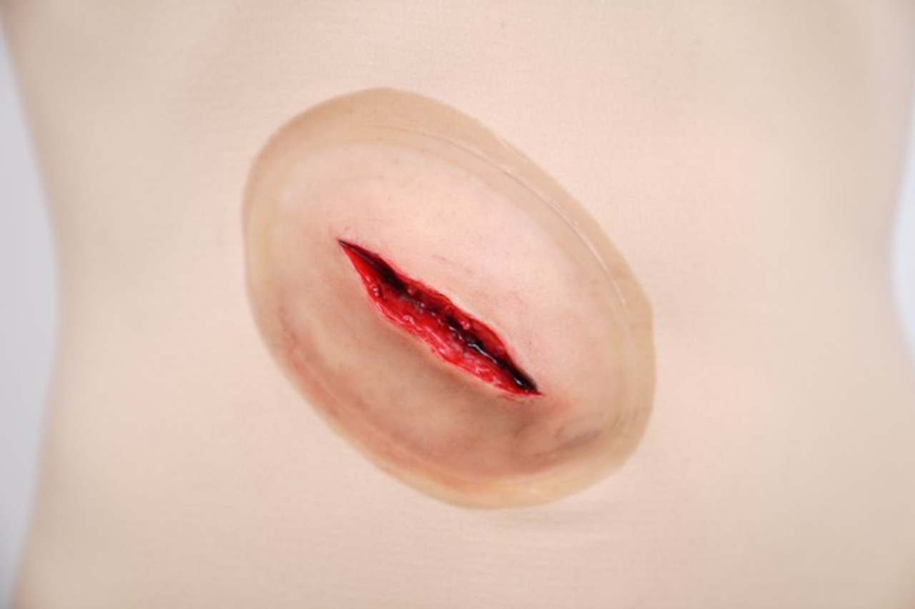 The Anatomy Lab Wearable Debridement and Suturing Kit