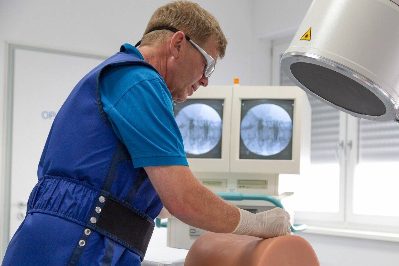 Image Guided Lumbar Spinal Injection Trainer